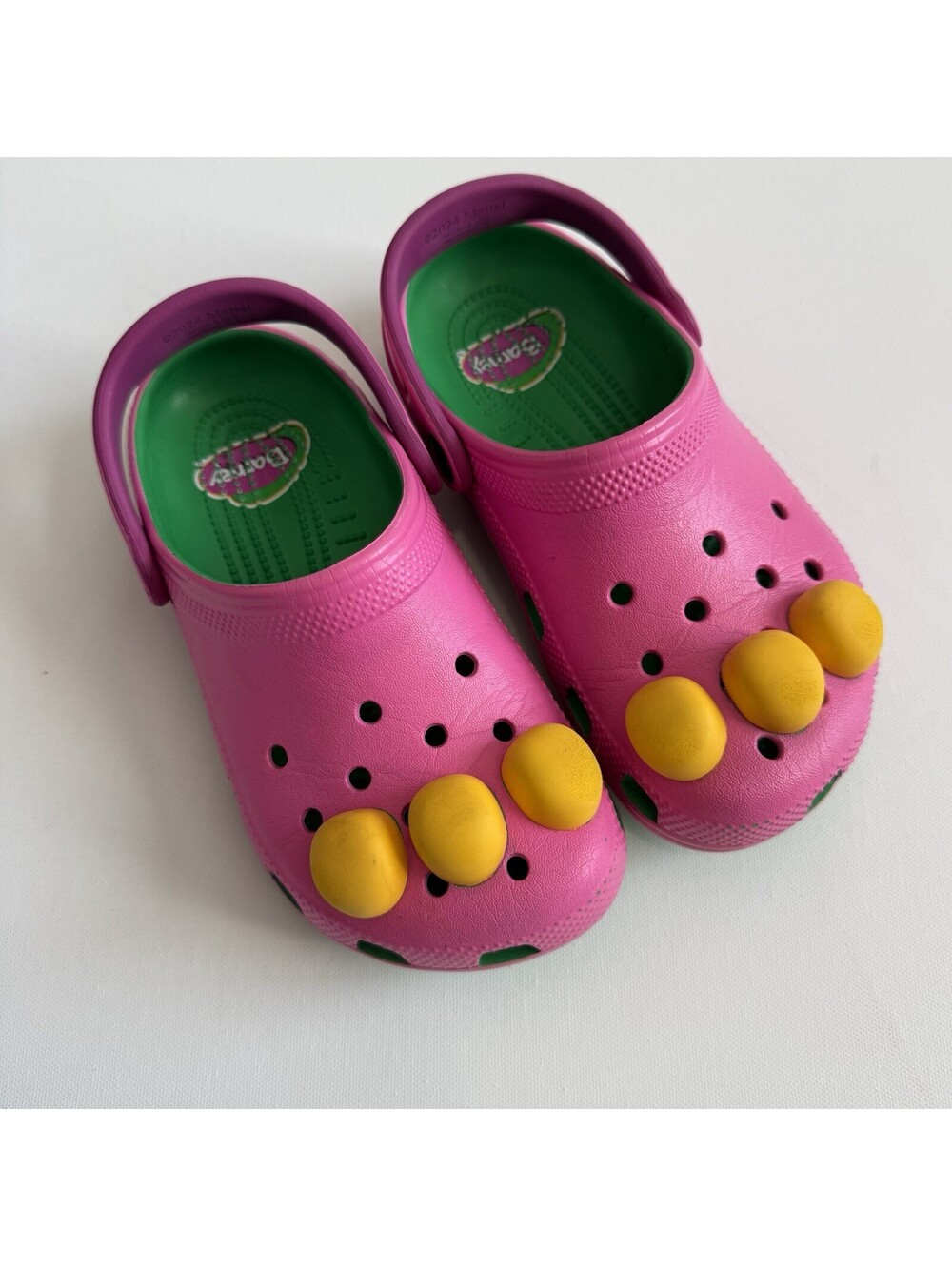 Crocs Barney Classic Clog Kids J2 Pink Green Limited Edition Dinosaur